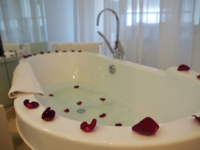 05-Beautifully-prepared-bath-by-Family-Concierge-Private-Butler