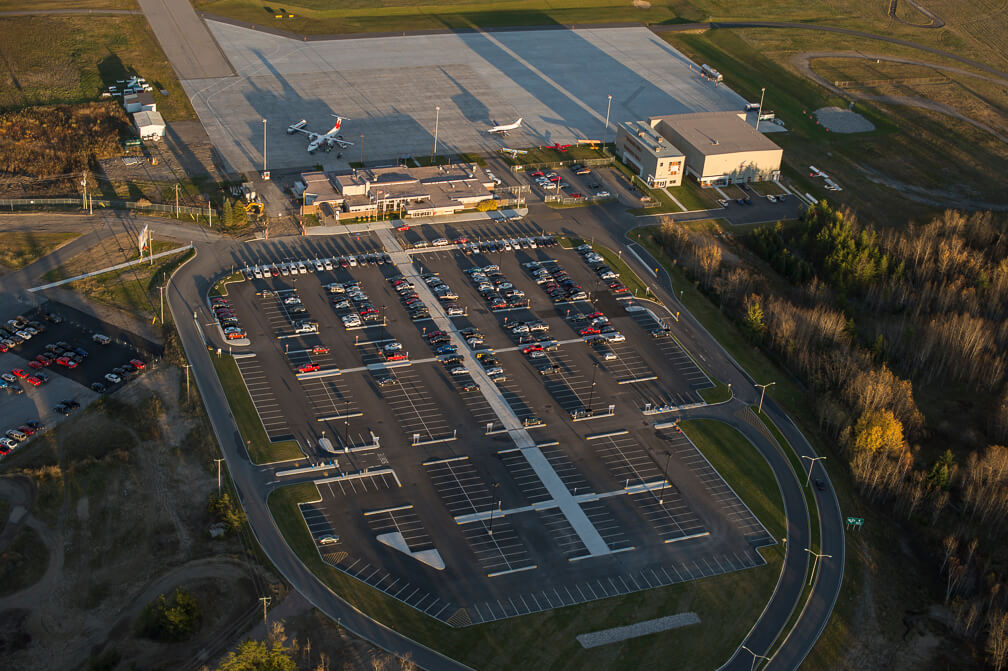 stationnement aeroport Saguenay-Bagotville