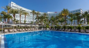 Le Riu Palmeras, le premier hôtel de RIU aux Canaries, réouvre ses portes!