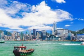 Vols annulés à l’approche du typhon Saola à Hong Kong et dans le sud de la Chine