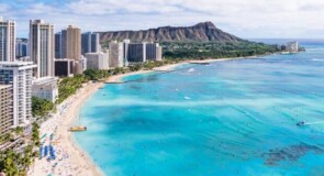 Comment se passe un voyage à Hawaï en ce moment? “Les hôtels et les locations de voitures affichent complet” raconte Travelweek