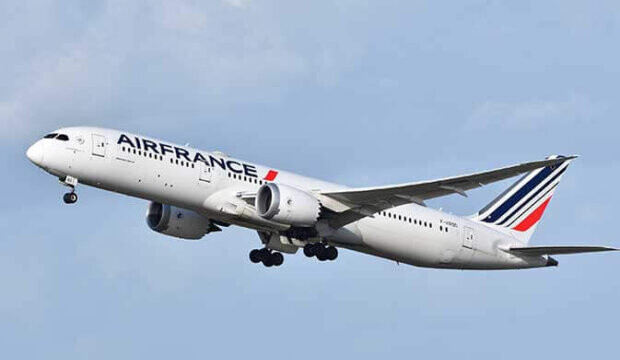 Air France-KLM renforce ses engagements en matière de développement durable et signe d’importants contrats d’achat de carburant d’aviation durable (SAF)