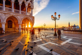 Un droit d’entrée et des réservations à l’avance pour visiter Venise pourraient être mis en place d’ici l’été 2022