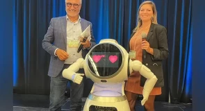 SITV Montréal 2022 : inauguration du premier robot en service dans une agence de voyages en Amérique du Nord