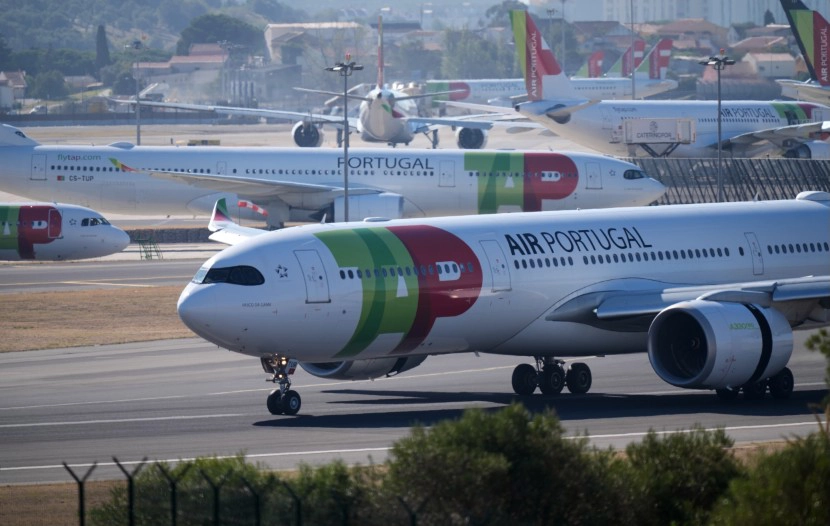 Un Airbus A330 de TAP Air Portugal atterrit à Lisbonne le 14 octobre 2026. Photo AP : Armando Franca.
